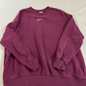 Nike Women's Phoenix FleeceCrewneck Sweater